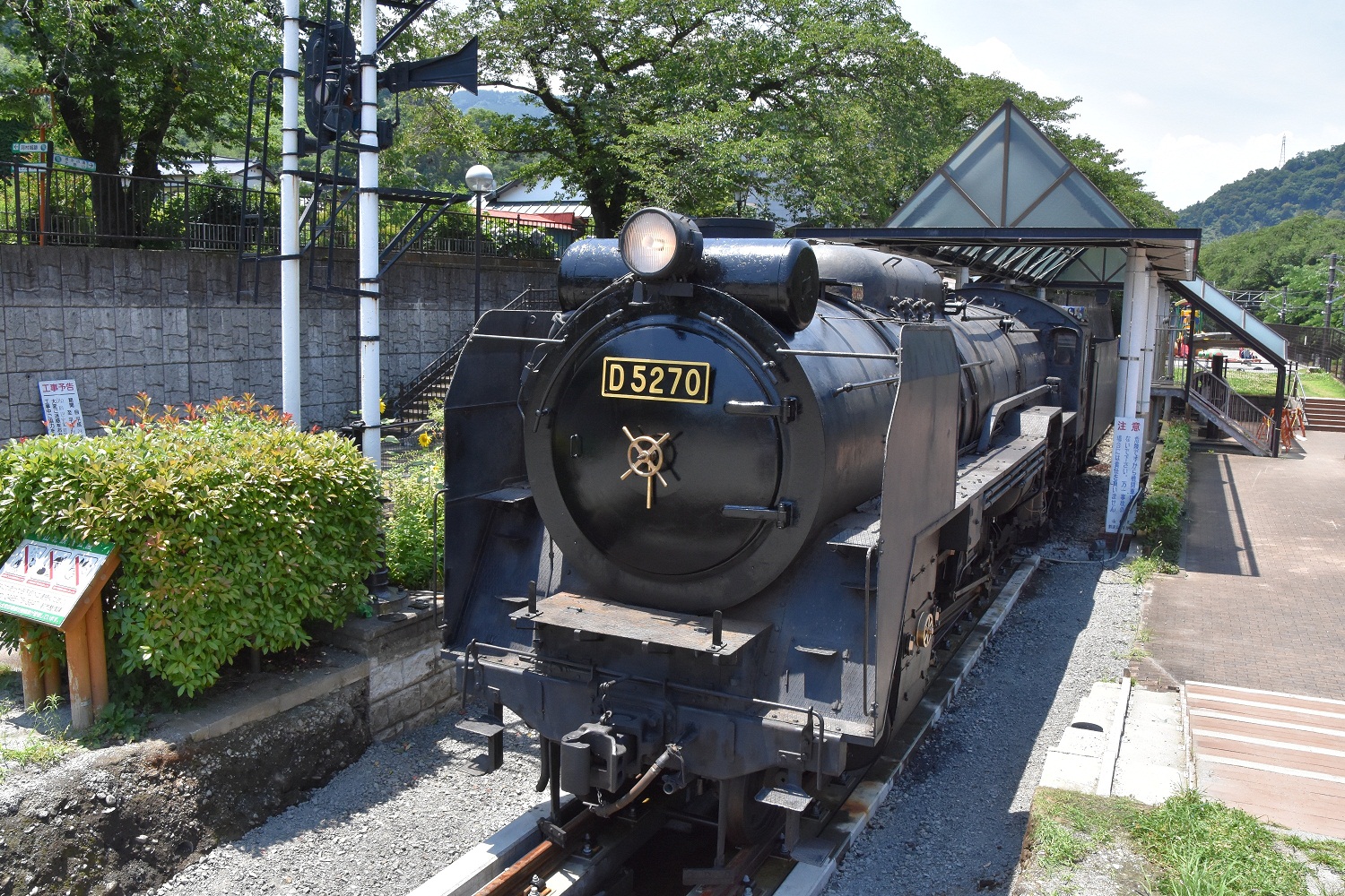 D52